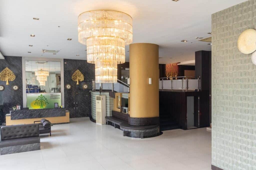 Boss Suites Hotel Bangko- lobby