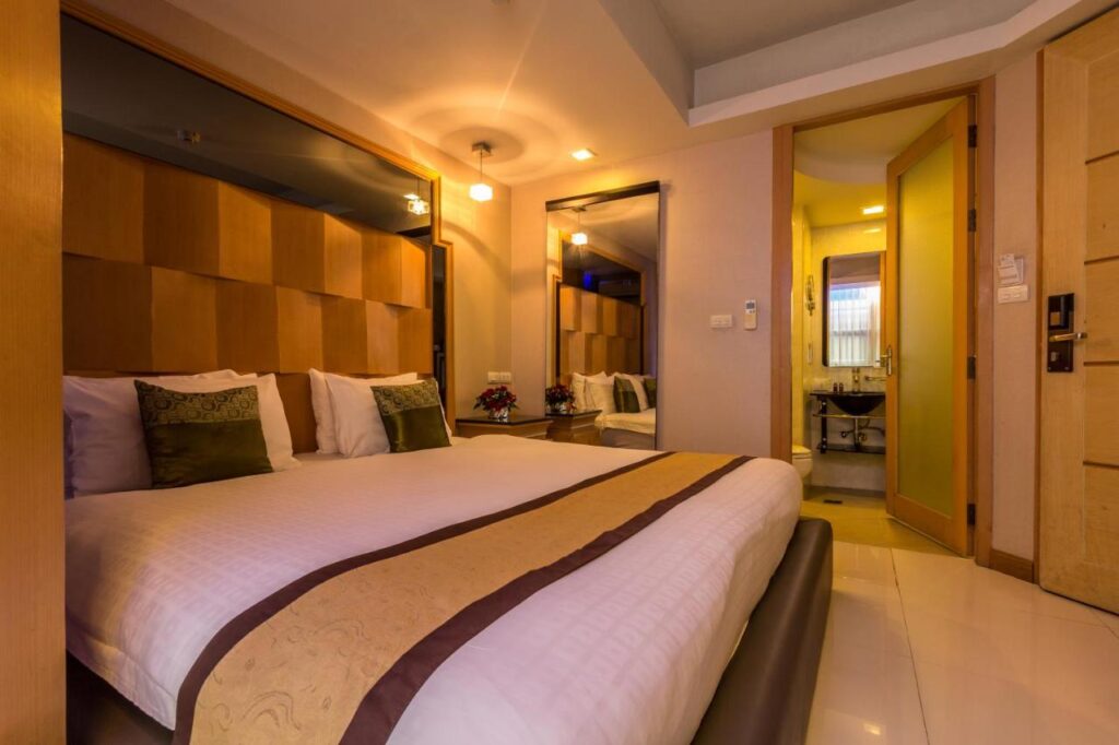 Smart Suites- Room