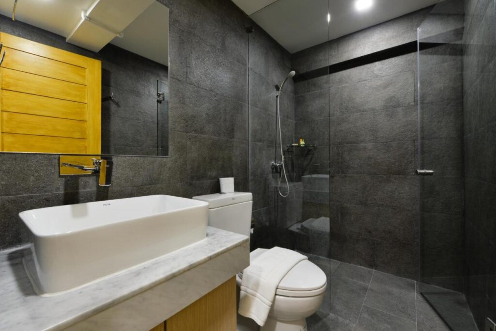 iCheck Inn sukuhumvit- Bathroom